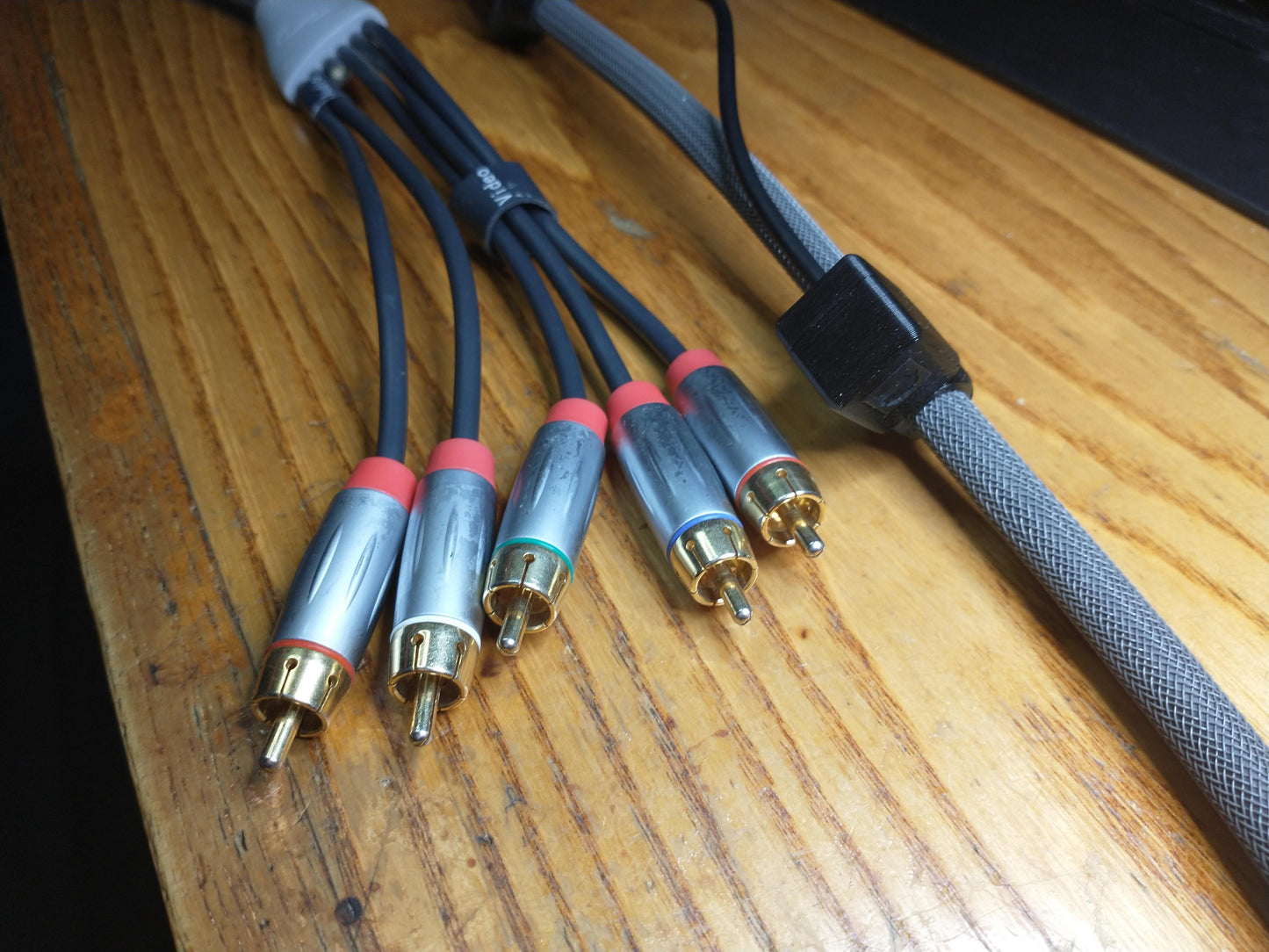 HD Component Cable - PREMIUM - Analog & Toslink Digital Audio