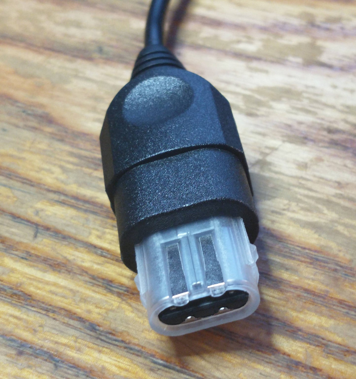 Port du contrôleur OGX360 vers câble micro USB