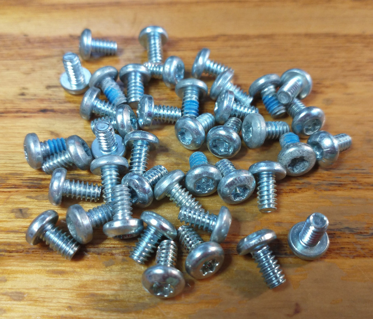 Hardware - Hard Drive Screws (T15)