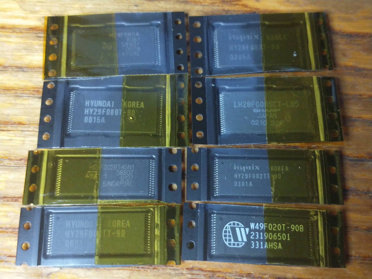 Xblast TSOP Chips - 40pin (1mb) and 32pin (256kb)